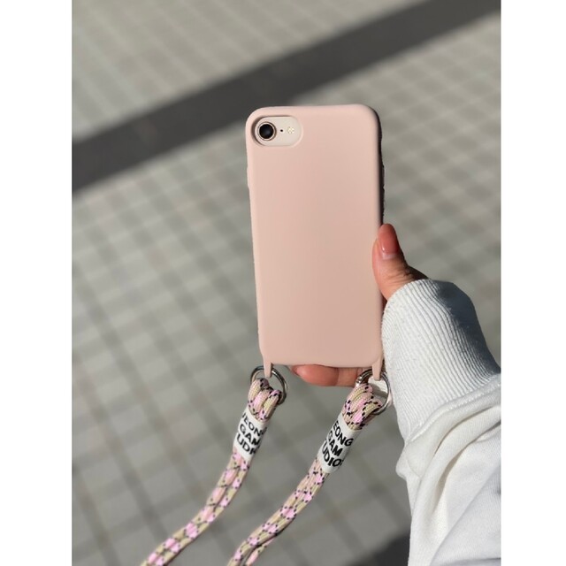 iPhone13proケース　ピンク　ショルダースマホケース　紐付き　肩がけ スマホ/家電/カメラのスマホアクセサリー(ストラップ/イヤホンジャック)の商品写真