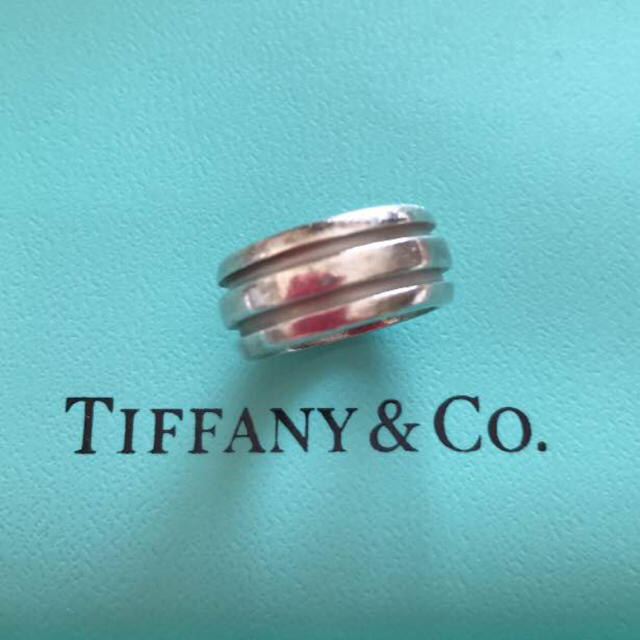 Tiffany & Co.(ティファニー)のティファニー アトラス グルーブドリング #9号 シルバー レディースのアクセサリー(リング(指輪))の商品写真