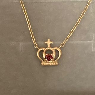 ジュエリーツツミ(JEWELRY TSUTSUMI)のイケメン様♡K10 王冠 ガーネットネックレス(ネックレス)