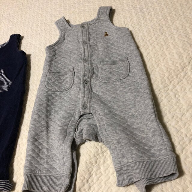 babyGAP(ベビーギャップ)のベビーギャップ ☺︎︎︎︎ オーバーオール2着セット キッズ/ベビー/マタニティのベビー服(~85cm)(ロンパース)の商品写真