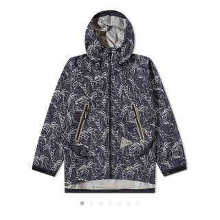 アンドワンダー(and wander)のandwander reflective printed rain jacket(ナイロンジャケット)
