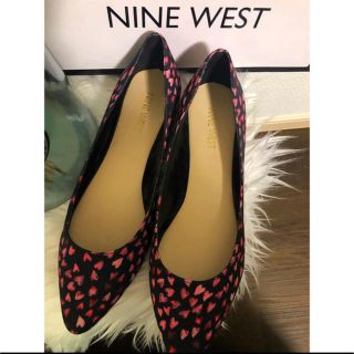 ナインウエスト(NINE WEST)のナインウエスト　NINEWEST ぺたんこ　パンプス　24.5(ハイヒール/パンプス)