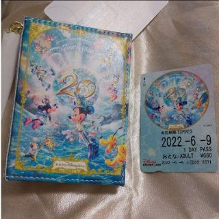 定価以下 ディズニーシー20周年　パスケース　ファンダフルディズニー限定商品