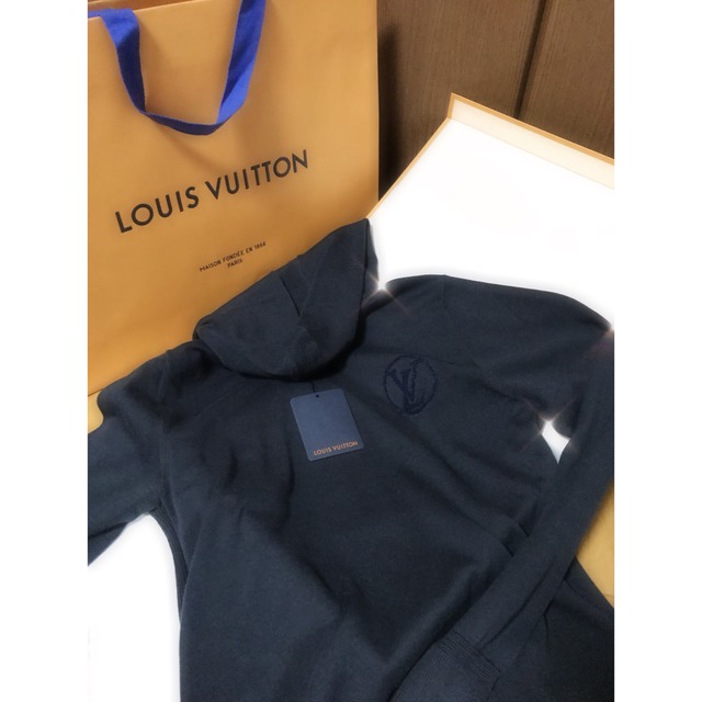 LOUIS VUITTON LVサークルロゴ フーディー パーカー