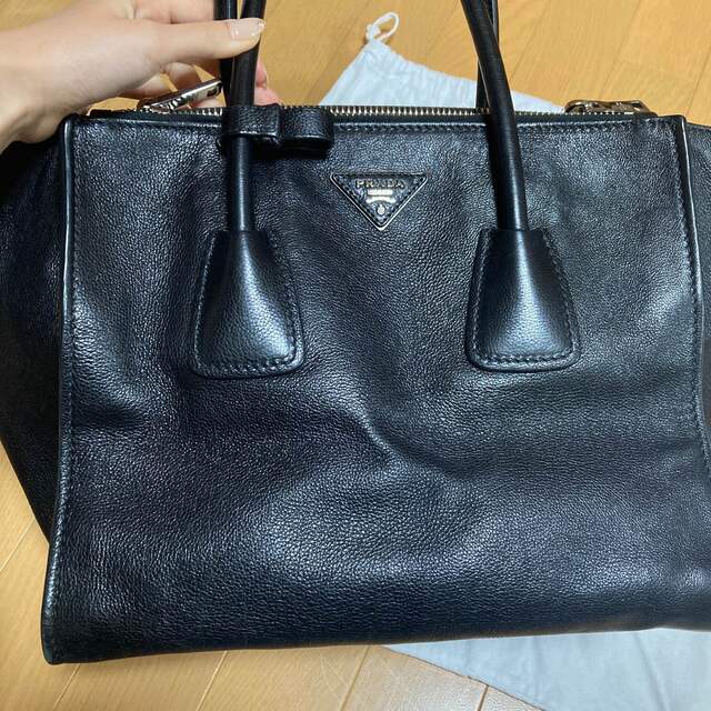 PRADA グレースカーフ