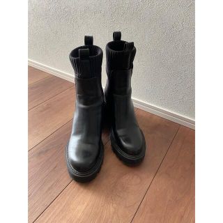 ザラ(ZARA)のzara ショートブーツ(ブーツ)