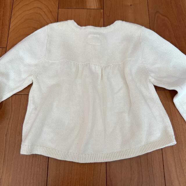 babyGAP(ベビーギャップ)の未使用　baby GAP カーディガン　90 キッズ/ベビー/マタニティのキッズ服女の子用(90cm~)(カーディガン)の商品写真