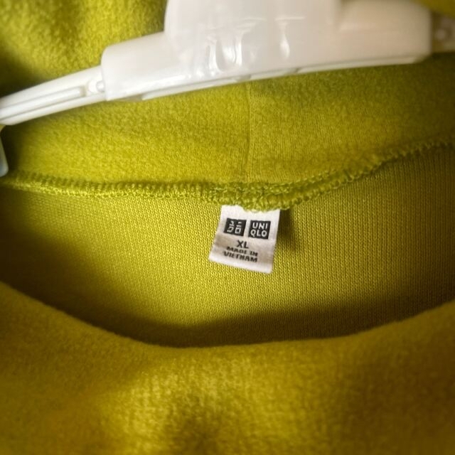 UNIQLO(ユニクロ)のユニクロ　XL タートルネック　ライムグリーン レディースのトップス(その他)の商品写真