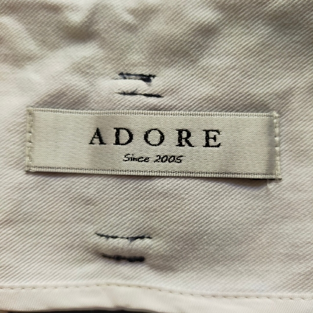 ADORE(アドーア)のMesa様専用ADORE アドーア カジュアルパンツ ネイビー レディースのパンツ(カジュアルパンツ)の商品写真