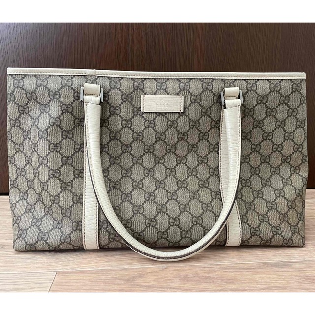 Gucci(グッチ)のグッチ　スプリーム　トートバック レディースのバッグ(トートバッグ)の商品写真