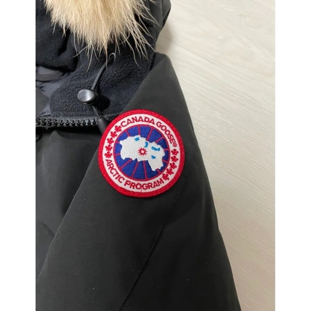 CANADA GOOSE(カナダグース)の美品　カナダグース　XS レディースのジャケット/アウター(ダウンジャケット)の商品写真