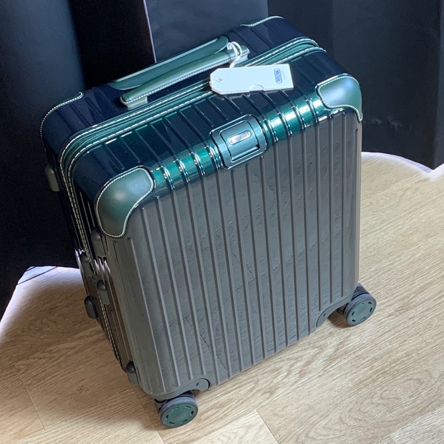 RIMOWA - 【RIMOWA】【新品未使用】【送料無料】ボサノバ 42Lの通販 by