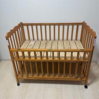 トイザラス(トイザらス)のリアン　ベビーベッド　中古　大和屋　LIEN babybed トイザらス(ベビーベッド)