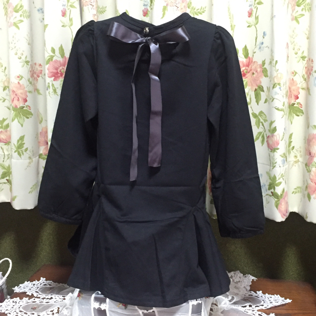 pppさま専用★ブラック 130㎝ バックリボンワンピース キッズ/ベビー/マタニティのキッズ服女の子用(90cm~)(ワンピース)の商品写真