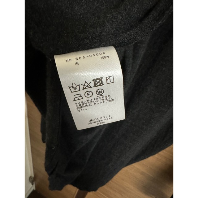 COMOLI(コモリ)の20aw COMOLI コモリ ウール天竺　長袖タートル　2 charcoal メンズのトップス(Tシャツ/カットソー(七分/長袖))の商品写真