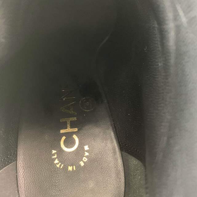 CHANEL ブラックスエード ココマーク リボン ショートブーツ