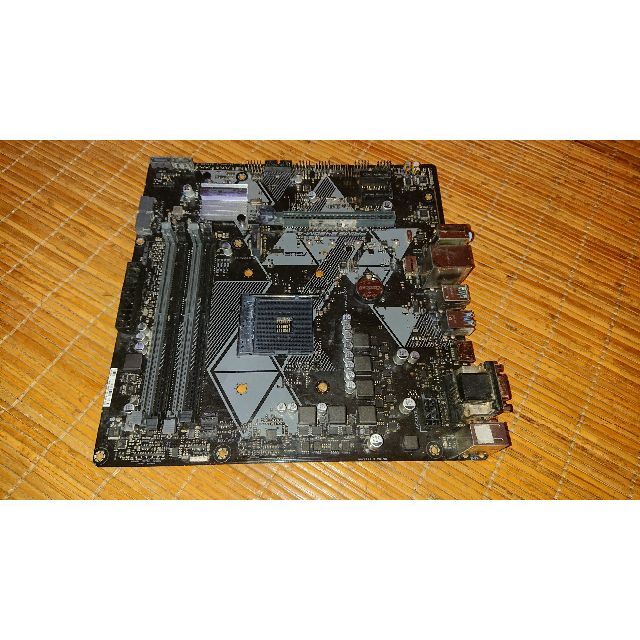 GIGABYTE  B660M DS3H  起動ジャンク