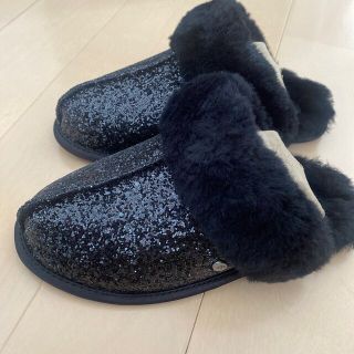 UGG - 新品 UGG アグ ムートンシューズ スリッパ スリッポン ルーム