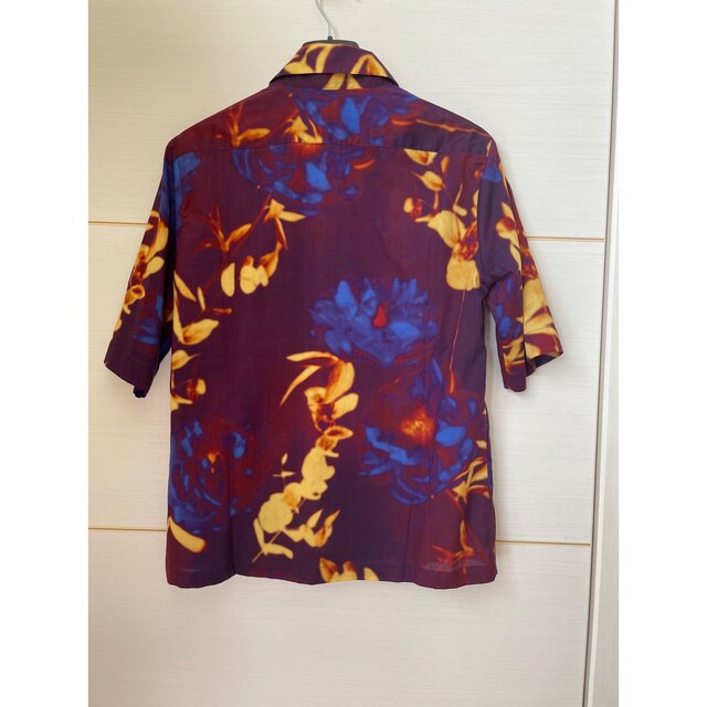 DRIES VAN NOTEN(ドリスヴァンノッテン)のドリスヴァンノッテン  シャツ　ボタニカル レディースのトップス(Tシャツ(半袖/袖なし))の商品写真