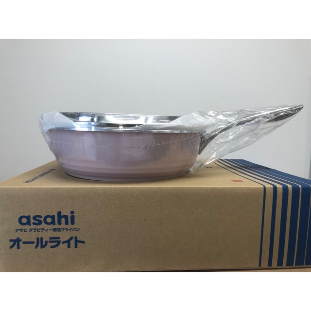 とも様専用　アサヒ軽金属　オールライト 22㎝ インテリア/住まい/日用品のキッチン/食器(鍋/フライパン)の商品写真