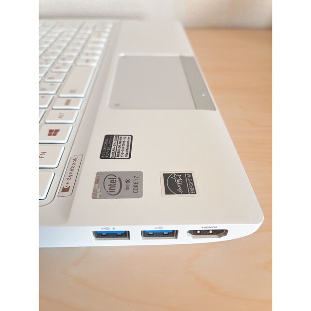 東芝 Dynabook ノートパソコン 白 SSD 8GB Core i7 東芝 Dynabook ノートパソコン 白 SSD 8GB Core i7