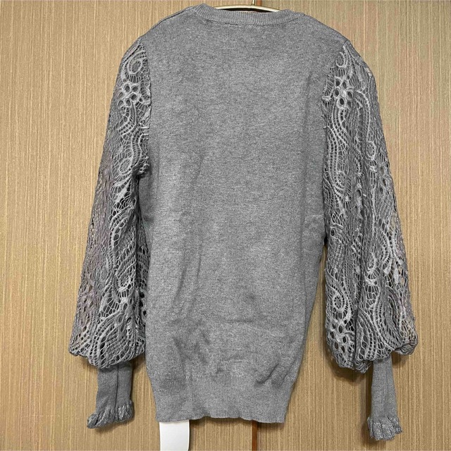 karei(カレイ)のKarei シアーレースのポワン袖ニット(グレー) レディースのトップス(ニット/セーター)の商品写真