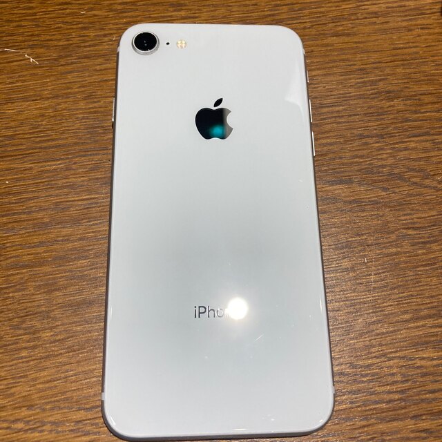 iPhone 8 64GB シルバー　SIMフリー