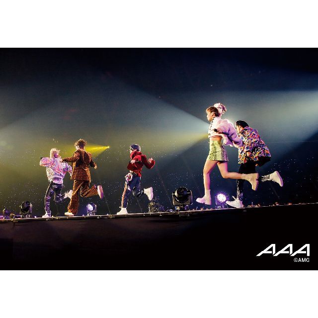 公式写真 AAA メンバー集合 5枚Set ライブ写真集版 thanx lot エンタメ/ホビーのタレントグッズ(その他)の商品写真