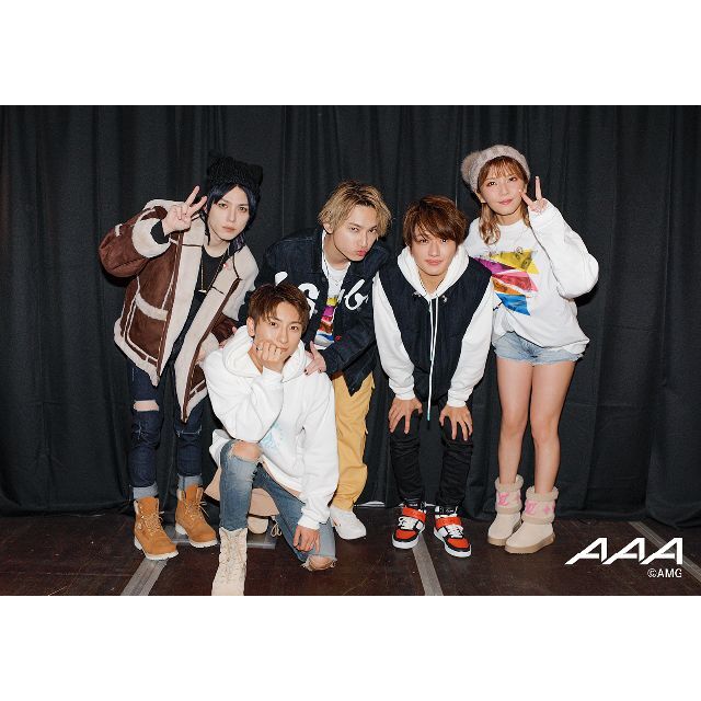 公式写真 AAA メンバー集合 5枚Set ライブ写真集版 thanx lot エンタメ/ホビーのタレントグッズ(その他)の商品写真