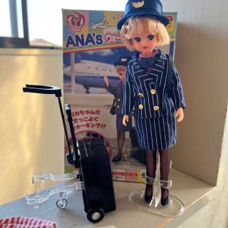 エーエヌエー(ゼンニッポンクウユ)(ANA(全日本空輸))のリカちゃんANA'sウォーキングリカちゃん(キャラクターグッズ)