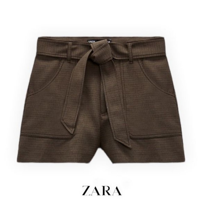 ZARA(ザラ)のZARAチェックショートパンツ/ブラウン レディースのパンツ(ショートパンツ)の商品写真