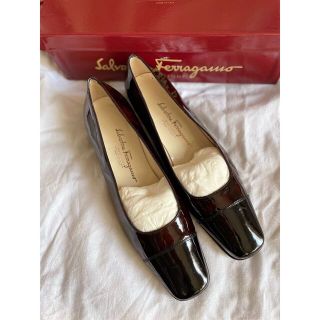 サルヴァトーレフェラガモ(Salvatore Ferragamo)のフェラガモ  パンプス  ブラウン黒コンビ　8D(ハイヒール/パンプス)