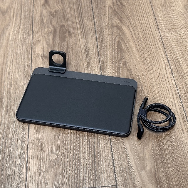 NOMAD(ノマド)のNOMAD Base Station Pro 中古完動品 スマホ/家電/カメラのスマホアクセサリー(その他)の商品写真