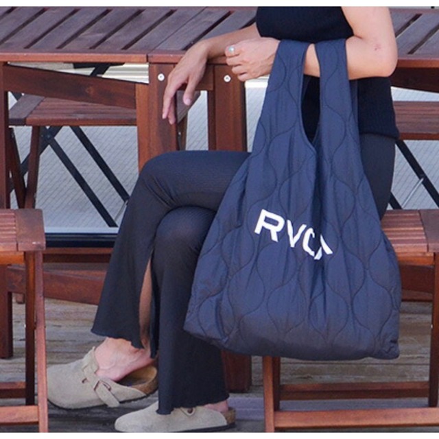 RVCA(ルーカ)の新品 RVCA ルーカ キルティング ショッパー トート バッグ メンズのバッグ(トートバッグ)の商品写真