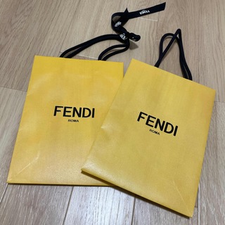 フェンディ(FENDI)のFENDI ショッパー2枚セット16時まで購入で本日発送！(ショップ袋)