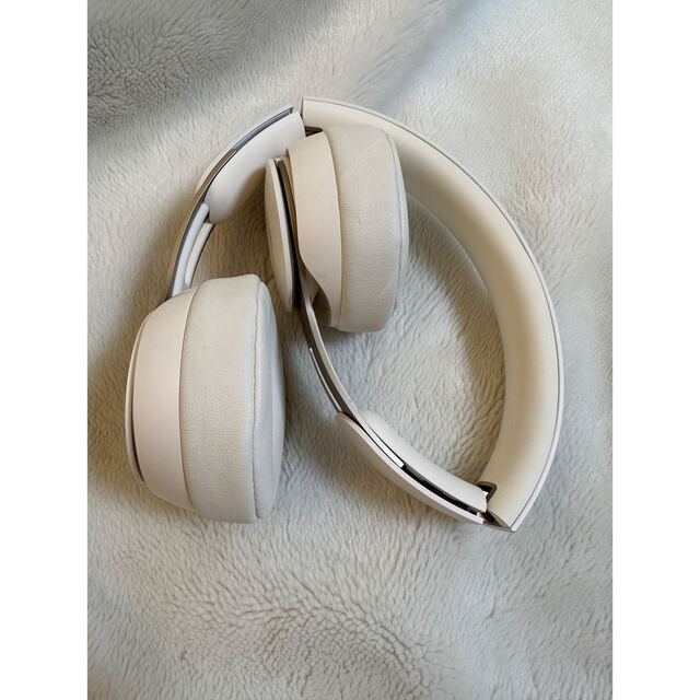 Beats by Dr Dre(ビーツバイドクタードレ)のBeats by Dr Dre SOLO PRO IVORY スマホ/家電/カメラのオーディオ機器(ヘッドフォン/イヤフォン)の商品写真