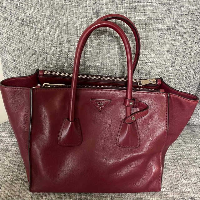 PRADA(プラダ)の【PRADAプラダ】牛革 グレースカーフ 2wa ハンドバッグ レディースのバッグ(ハンドバッグ)の商品写真