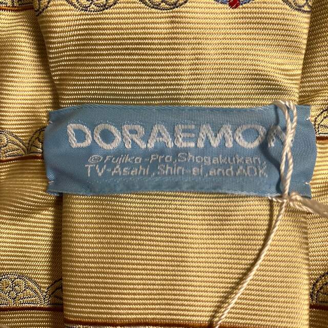 ドラえもん(ドラエモン)の藤子不二雄ドラえもん　ネクタイ　シルク100% 日本製　三松商事 メンズのファッション小物(ネクタイ)の商品写真