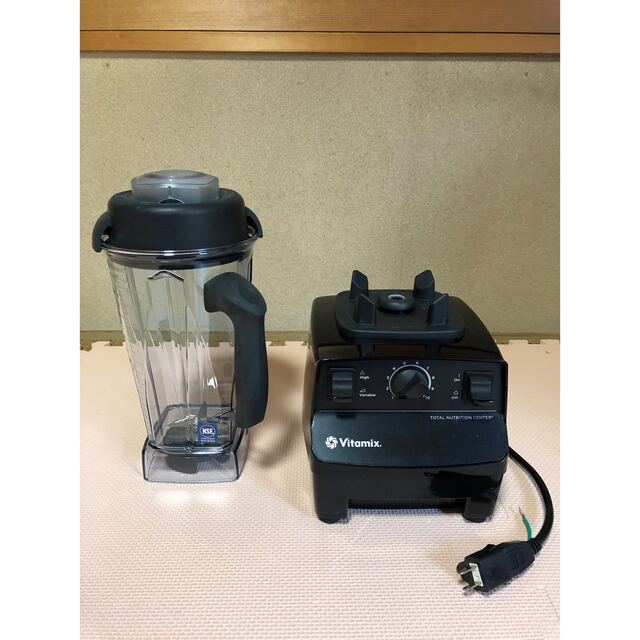 Vitamix(バイタミックス)のバイタミックス　Vitamix VMO111 ブラック2L 【21日まで！】 インテリア/住まい/日用品のキッチン/食器(調理道具/製菓道具)の商品写真