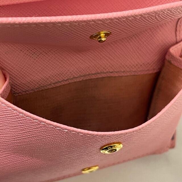 PRADA(プラダ)のPRADA 二つ折り財布 サフィアーノ PETALO ピンク レディースのファッション小物(財布)の商品写真