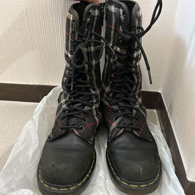 Dr.Martens - 【中古】Dr.マーチン 14ホール チェック柄ブーツの Dr.Martens - 【中古】Dr.マーチン 14ホール チェック柄ブーツの