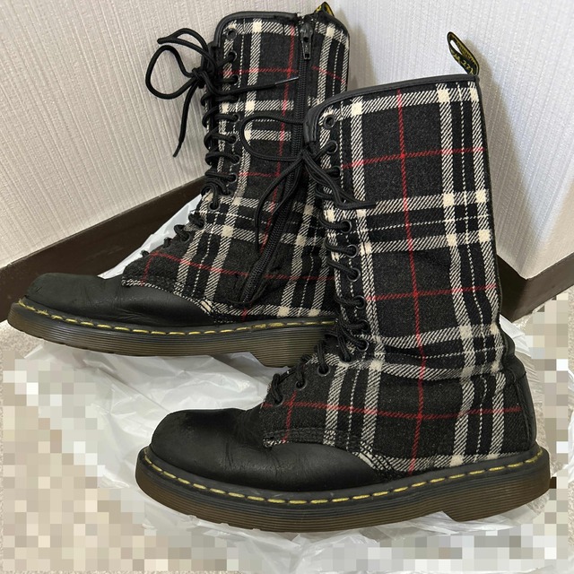 Dr.Martens - 【中古】Dr.マーチン 14ホール チェック柄ブーツの Dr.Martens - 【中古】Dr.マーチン 14ホール チェック柄ブーツの