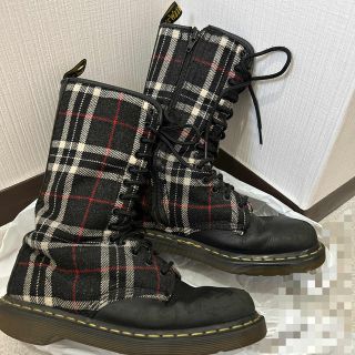 ドクターマーチン(Dr.Martens)の【中古】Dr.マーチン　14ホール　チェック柄ブーツ(ブーツ)