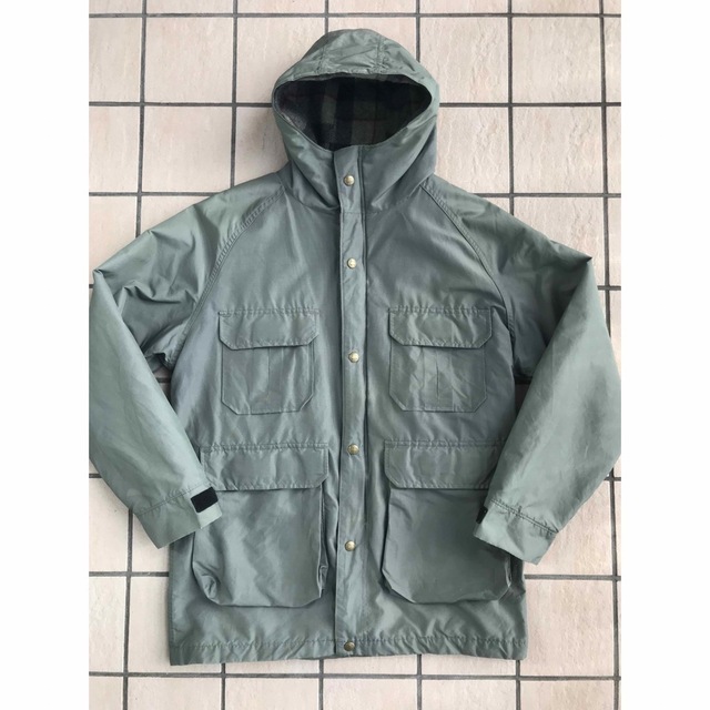 WOOLRICH(ウールリッチ)のwoolrich ウールリッチ　マウンテン　パーカー　マウンテンパーカー メンズのジャケット/アウター(マウンテンパーカー)の商品写真