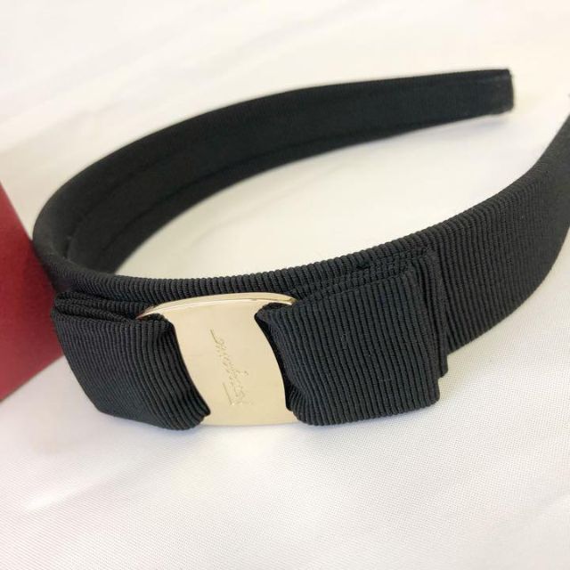 美品【Ferragamo】カチューシャ 箱付き - www.husnususlu.com