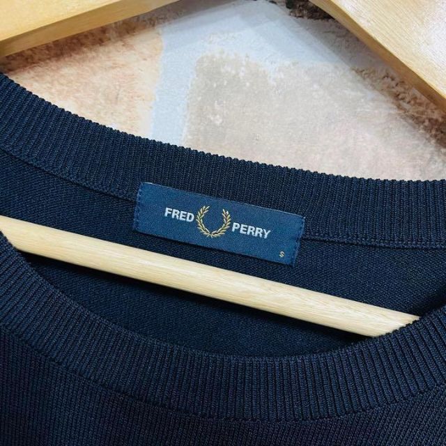 FRED PERRY(フレッドペリー)の極美品✨フレッドペリー　FRED PERRY ニット　ネイビー　紺　チェック　L メンズのトップス(ニット/セーター)の商品写真