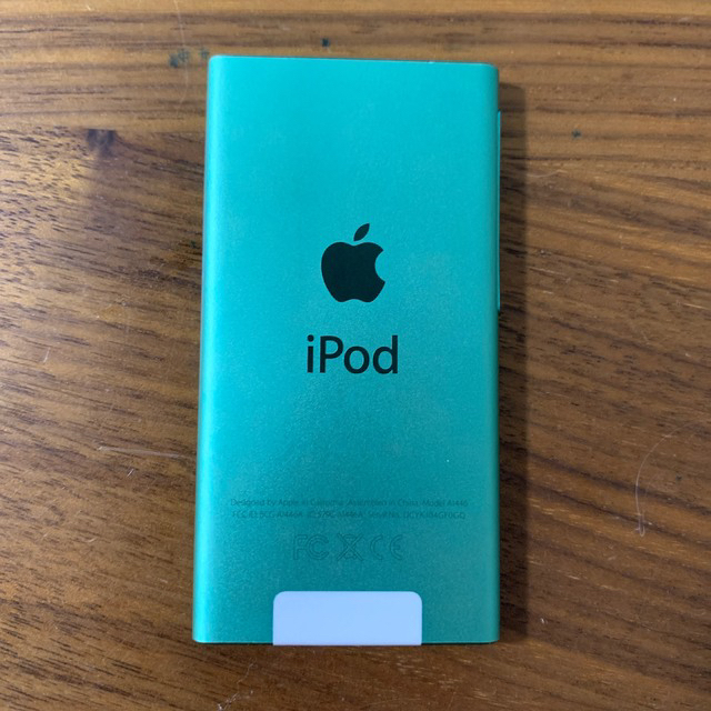 iPod(アイポッド)のkerikeri.b☆さん専用iPod nano 第7世代　グリーン スマホ/家電/カメラのオーディオ機器(ポータブルプレーヤー)の商品写真