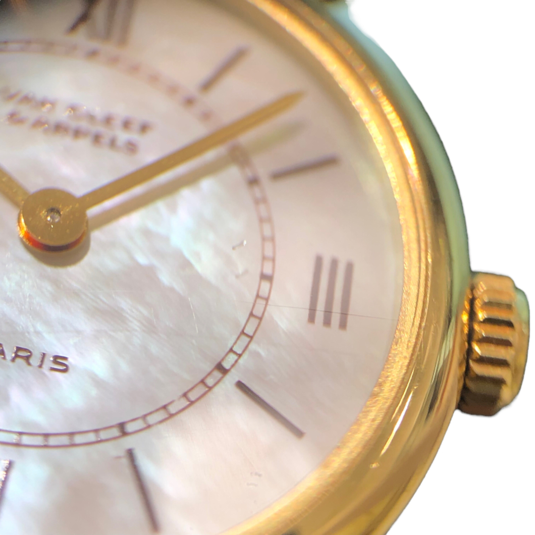 ヴァンクリーフ＆アーペル Van Cleef & Arpels ラ・コレクション 18901 ホワイトシェル K18イエローゴールド YG、純正尾錠、純正レザーベルト クオーツ レディース 腕時計