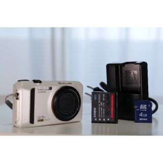 カシオ(CASIO)の【うっちー様専用】CASIO EXILM EX-ZR100(コンパクトデジタルカメラ)