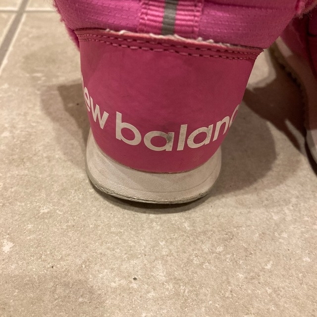 New Balance(ニューバランス)のsmile ママさま専用　ニューバランス　ブーツ　18 キッズ/ベビー/マタニティのキッズ靴/シューズ(15cm~)(ブーツ)の商品写真